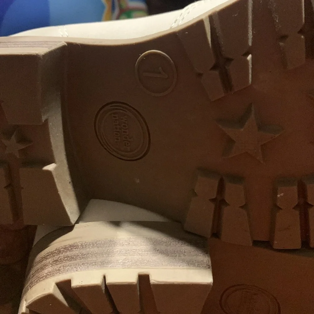 Girls short boots